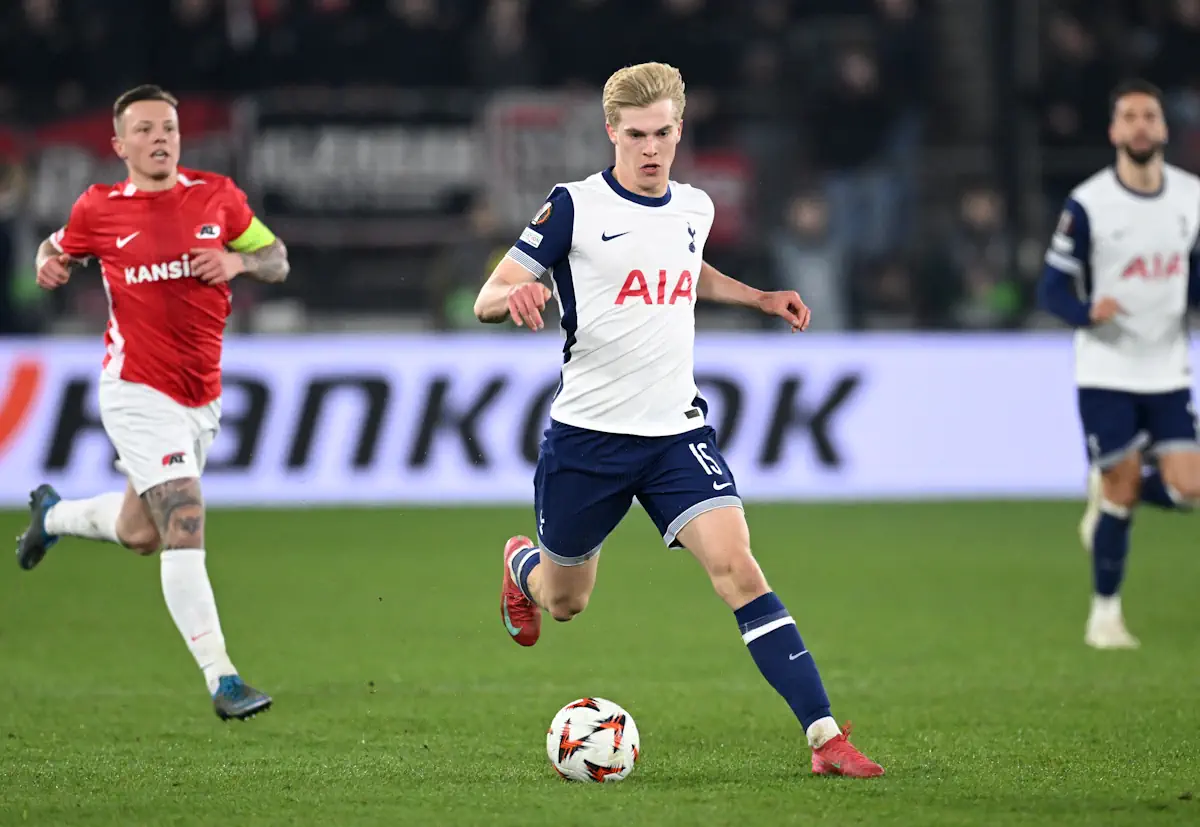 Spurs midfielder Lucas Bergvall runs with the ball